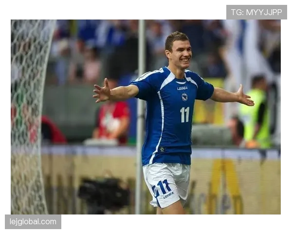 哲科与莱万的终结模式分化：从单点强攻到体系化分散进攻