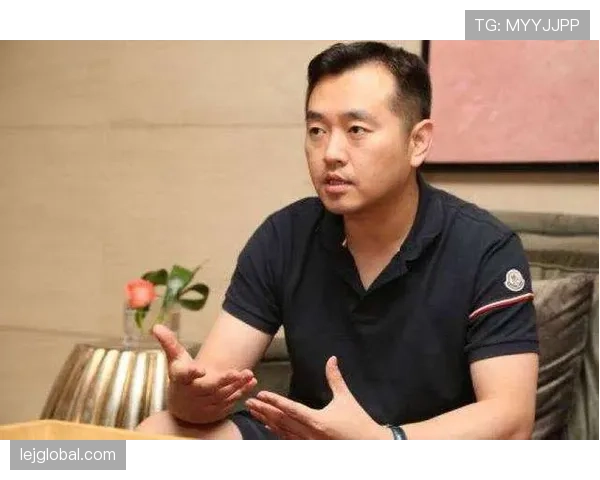 孔令辉当年住酒店连拖鞋都要自带，现在住套房连浴室都带泳池